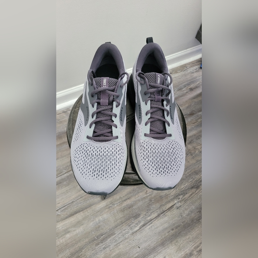 Brooks Trace 3 sz13 wide